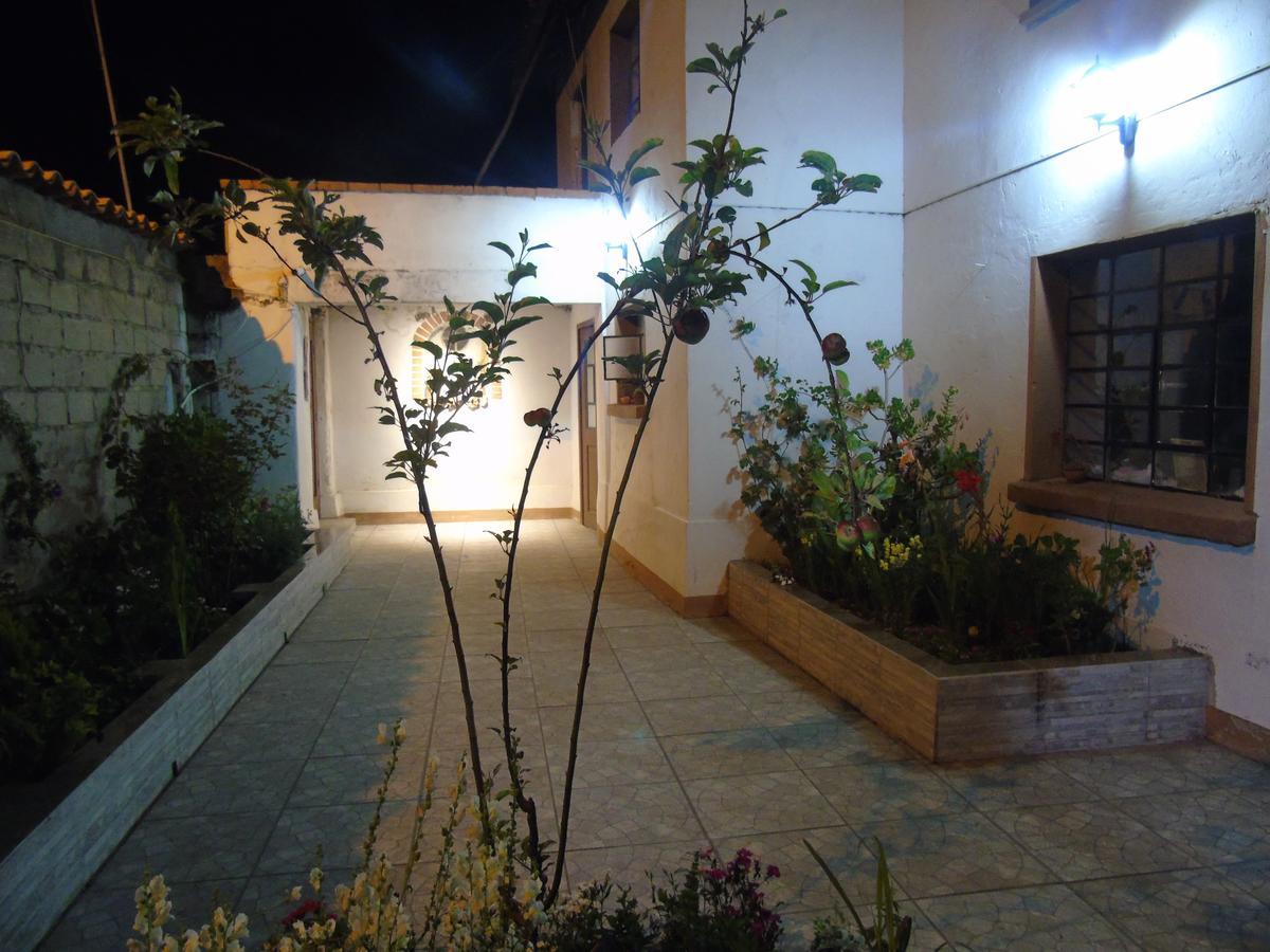 Pousada Villa Huaripampa เฮาฮา ภายนอก รูปภาพ